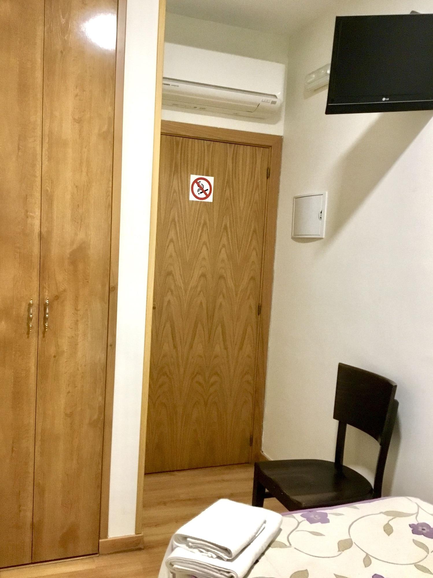 Hostal Nersan2 مدريد المظهر الخارجي الصورة
