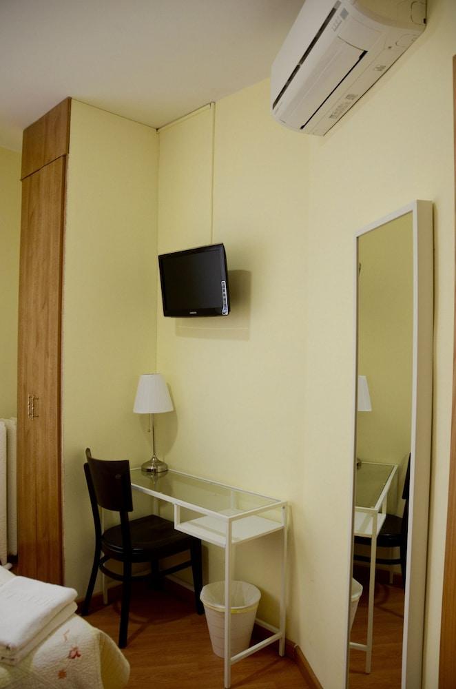 Hostal Nersan2 مدريد المظهر الخارجي الصورة