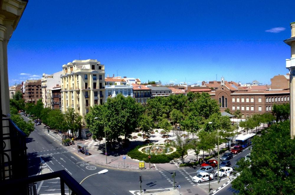 Hostal Nersan2 مدريد المظهر الخارجي الصورة