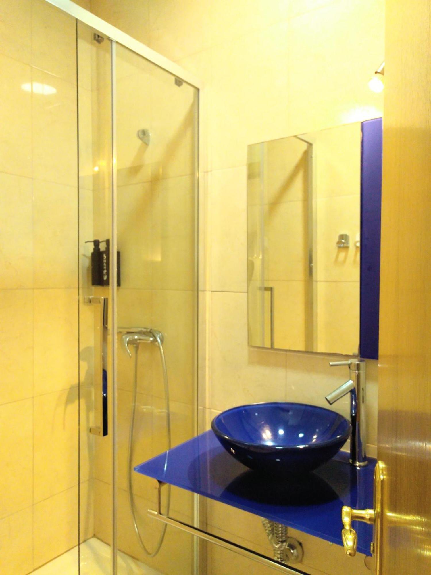 Hostal Nersan2 مدريد الغرفة الصورة