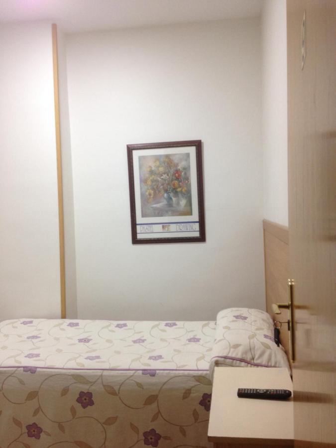 Hostal Nersan2 مدريد المظهر الخارجي الصورة